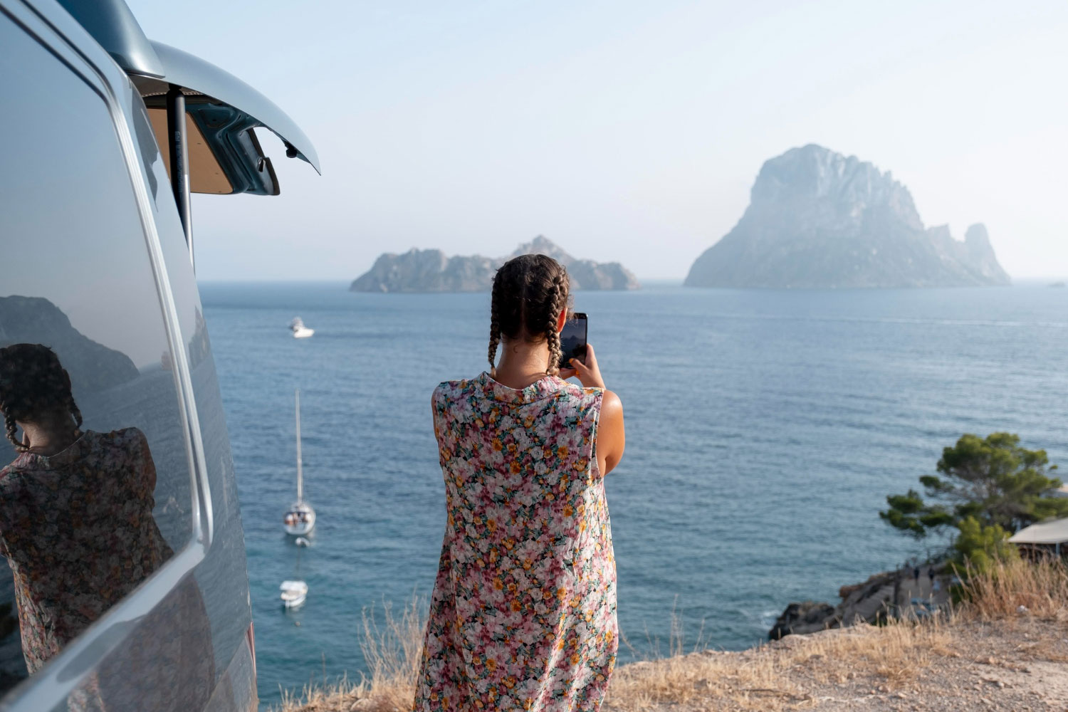Furgoneta camper asegurada con cobertura completa en España,